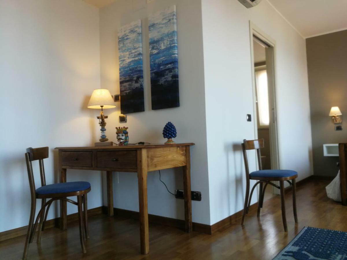 Torrevarata - Guest Rooms Santa Teresa Di Riva Dış mekan fotoğraf
